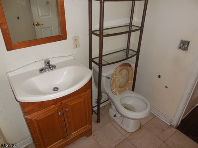 18 Market Street 301, Paterson City, NJ 07501