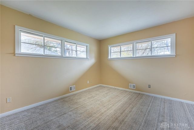 40 N Meadow Drive, Dayton, OH 45416