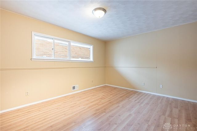 40 N Meadow Drive, Dayton, OH 45416