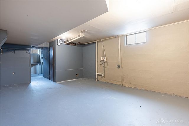 40 N Meadow Drive, Dayton, OH 45416