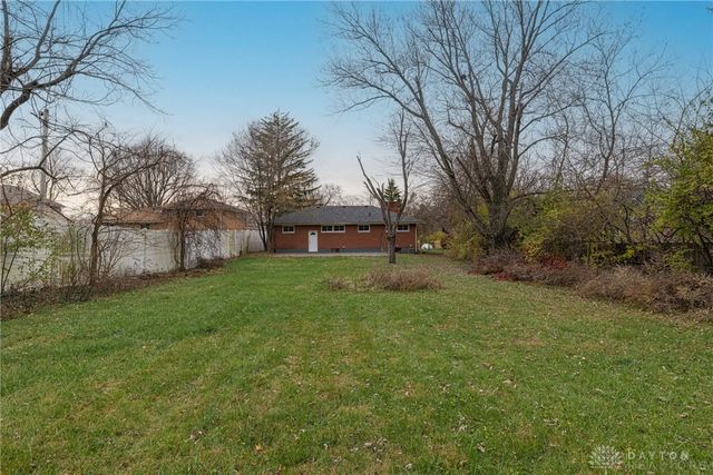 40 N Meadow Drive, Dayton, OH 45416