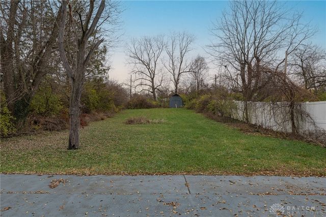 40 N Meadow Drive, Dayton, OH 45416