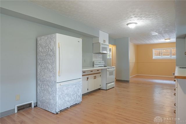 40 N Meadow Drive, Dayton, OH 45416