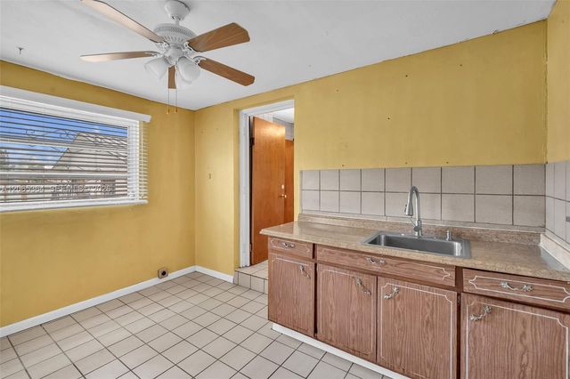 17520 NW 17th Ave, Miami Gardens, FL 33056