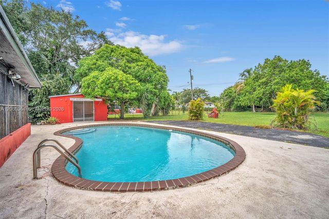 17520 NW 17th Ave, Miami Gardens, FL 33056