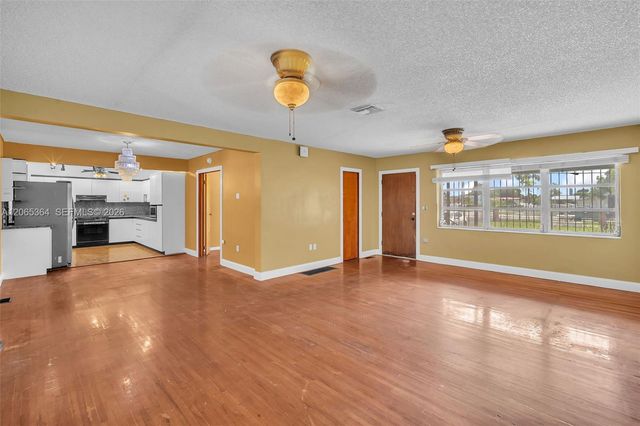 17520 NW 17th Ave, Miami Gardens, FL 33056