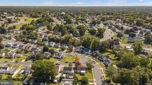 2 GODFREY DR, Hamilton, NJ 08610