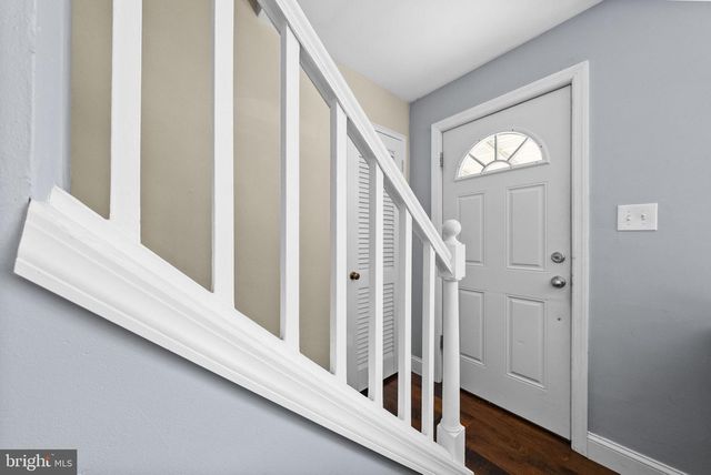 2 GODFREY DR, Hamilton, NJ 08610