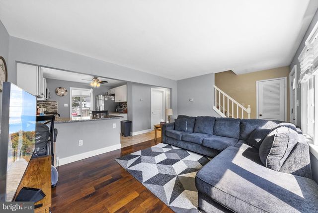 2 GODFREY DR, Hamilton, NJ 08610