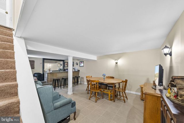 2 GODFREY DR, Hamilton, NJ 08610