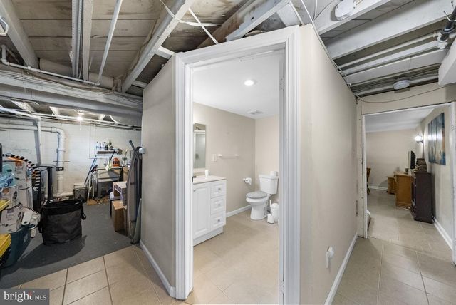 2 GODFREY DR, Hamilton, NJ 08610