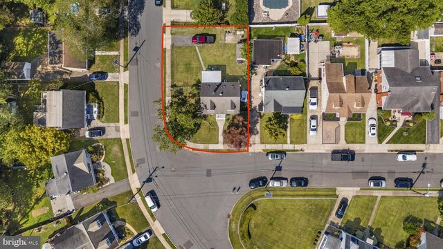 2 GODFREY DR, Hamilton, NJ 08610