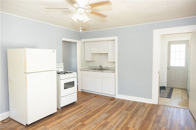 89 warren Avenue, East Providence, RI 02914