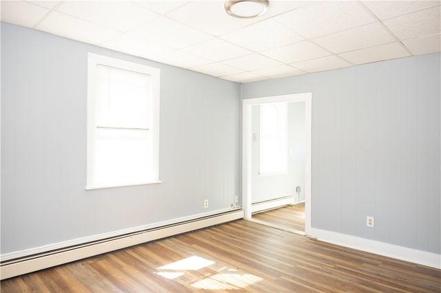 89 warren Avenue, East Providence, RI 02914