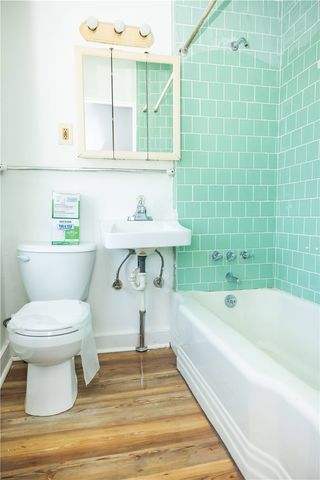 89 warren Avenue, East Providence, RI 02914