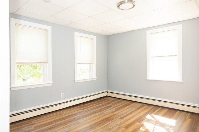 89 warren Avenue, East Providence, RI 02914