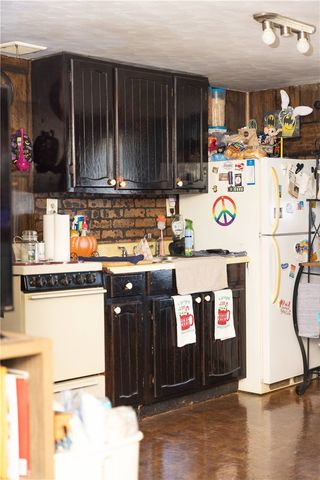 89 warren Avenue, East Providence, RI 02914