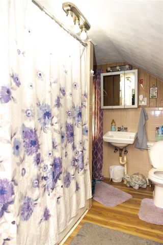 89 warren Avenue, East Providence, RI 02914