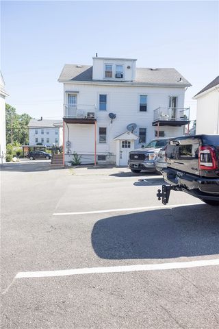 89 warren Avenue, East Providence, RI 02914