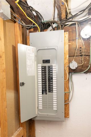 89 warren Avenue, East Providence, RI 02914