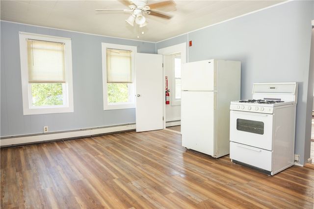 89 warren Avenue, East Providence, RI 02914