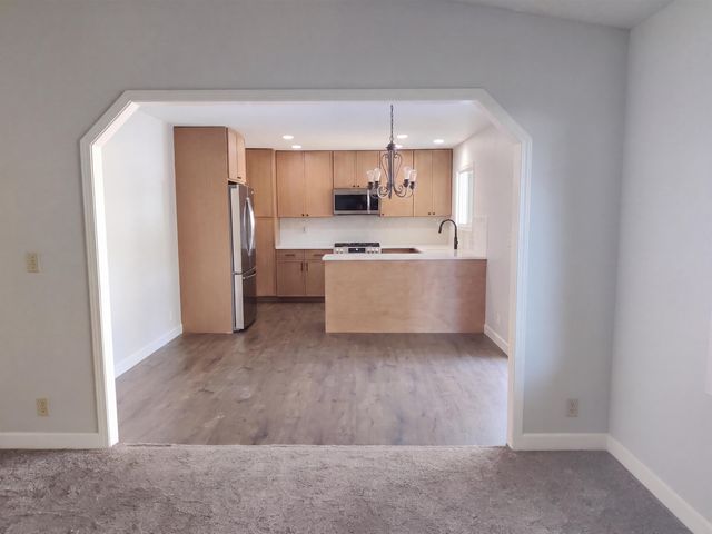 2206 N Basswood Ct, Derby, KS 67037