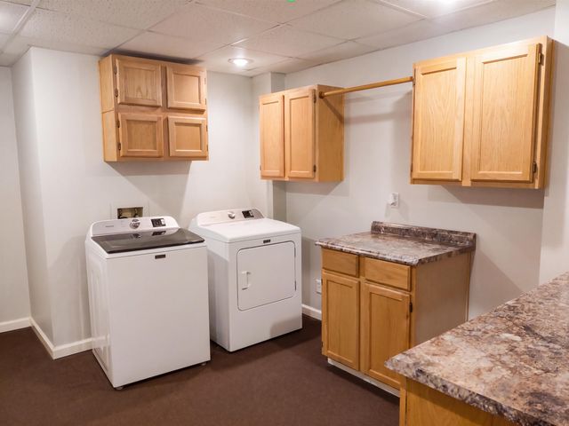 2206 N Basswood Ct, Derby, KS 67037