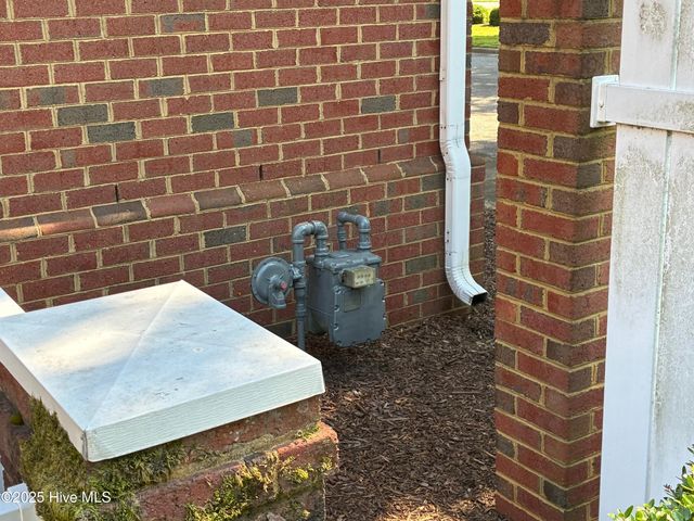 1880 W City Drive Suites A&B, Elizabeth Cty, NC 27909