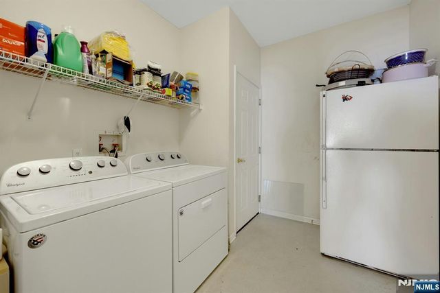 6 Boulder Run, Oakland, NJ 07436