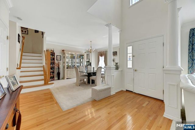 6 Boulder Run, Oakland, NJ 07436