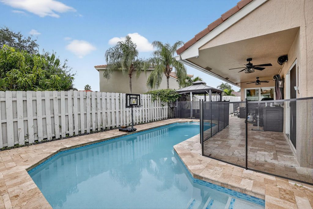 1051 NW 124th Terrace, Sunrise, FL 33323