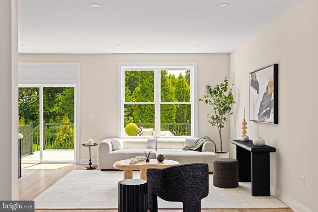 633 PROVIDENT RD, Southampton, PA 18966