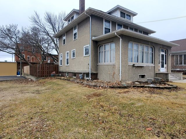 1612 5th Street, Peru, IL 61354