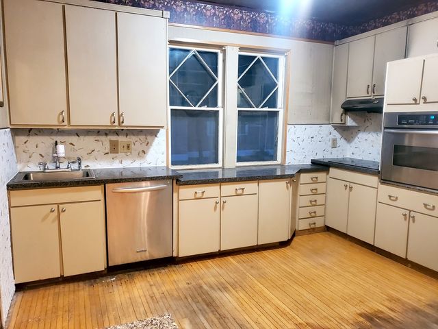 1612 5th Street, Peru, IL 61354