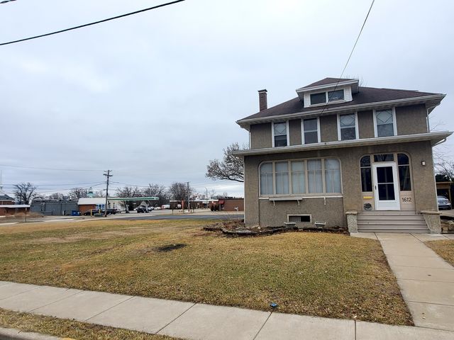 1612 5th Street, Peru, IL 61354