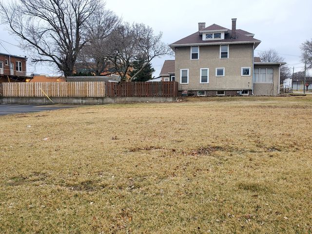 1612 5th Street, Peru, IL 61354