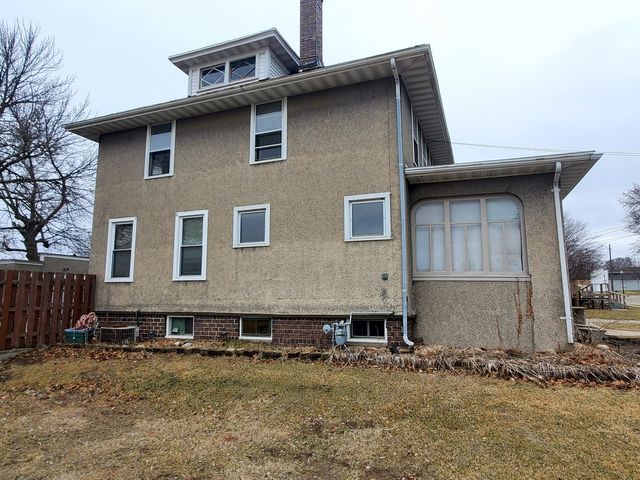 1612 5th Street, Peru, IL 61354