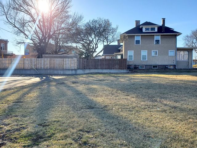 1612 5th Street, Peru, IL 61354