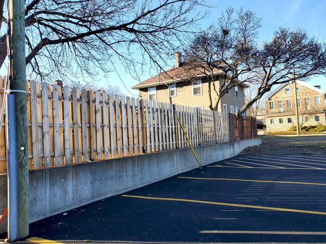 1612 5th Street, Peru, IL 61354