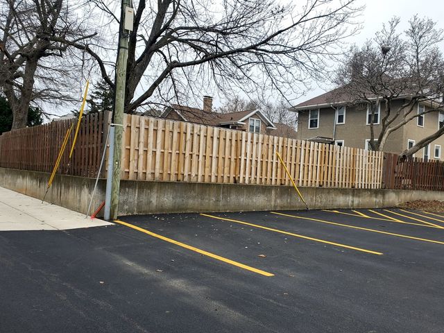 1612 5th Street, Peru, IL 61354