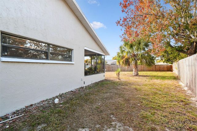 7631 SUMMERTREE LANE, New Port Richey, FL 34653