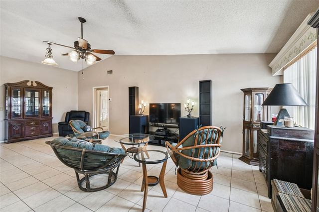 7631 SUMMERTREE LANE, New Port Richey, FL 34653