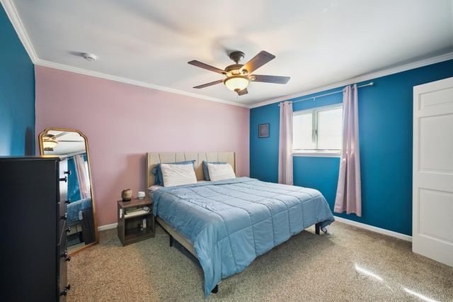 1040 Fran Lin Parkway, Munster, IN 46321