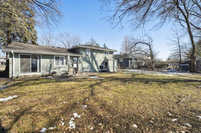 1040 Fran Lin Parkway, Munster, IN 46321