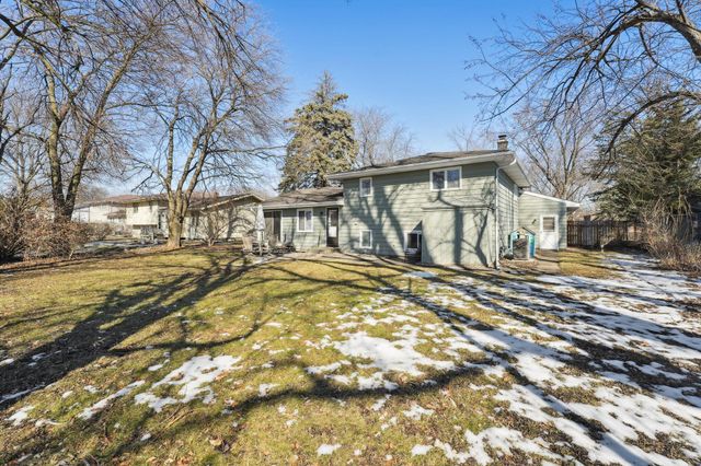 1040 Fran Lin Parkway, Munster, IN 46321