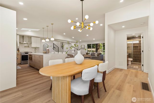 16142 SE 42nd Place, Bellevue, WA 98006