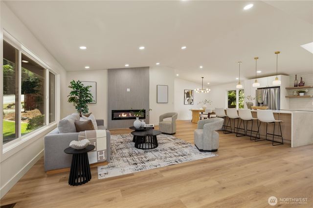 16142 SE 42nd Place, Bellevue, WA 98006