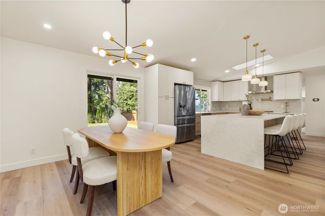 16142 SE 42nd Place, Bellevue, WA 98006