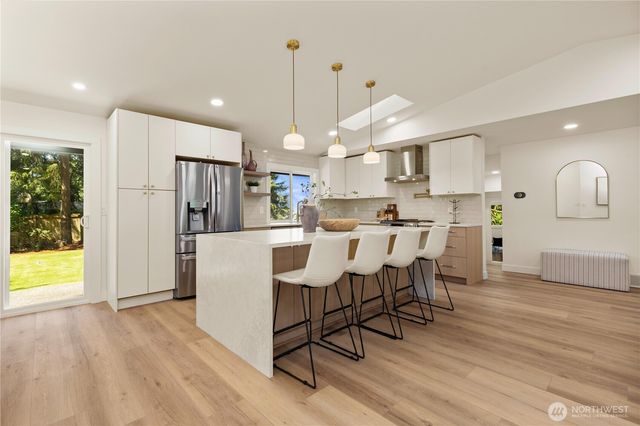 16142 SE 42nd Place, Bellevue, WA 98006