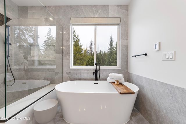 227 Mesa Drive, Athol, ID 83801